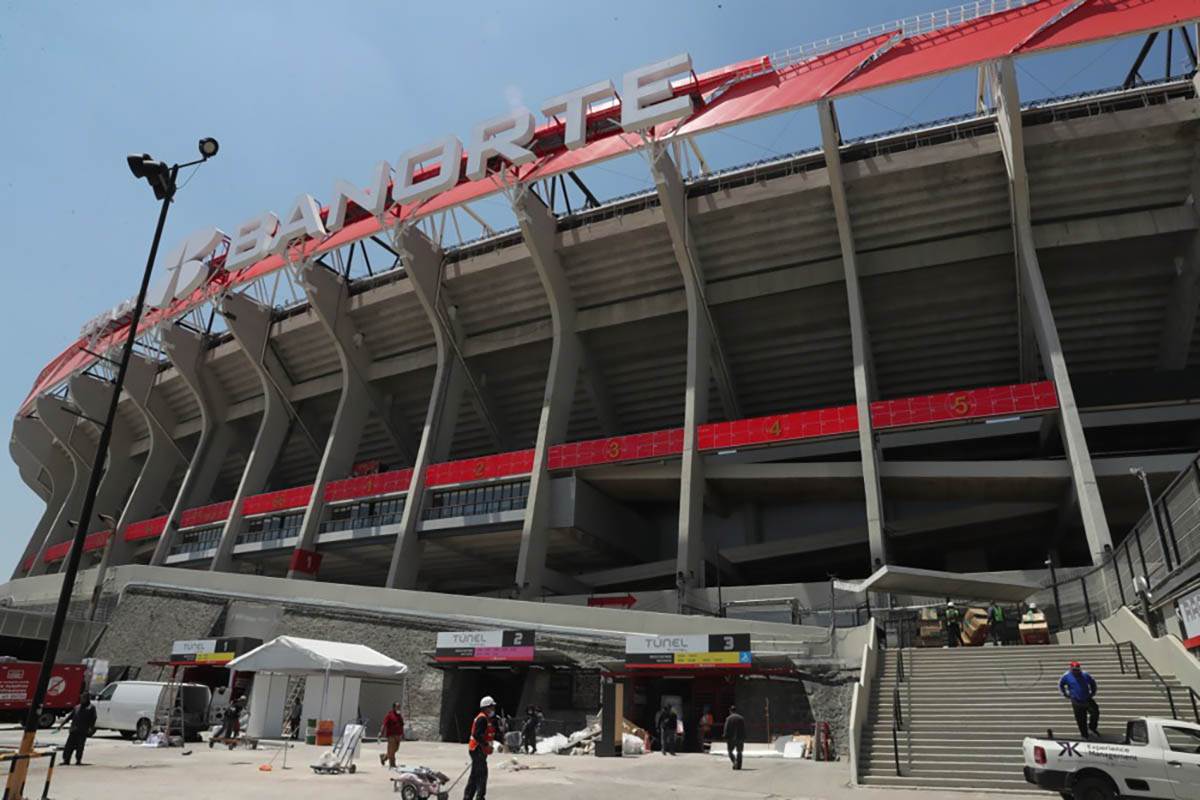 Stadion Asteka u Meksiku (4).jpg