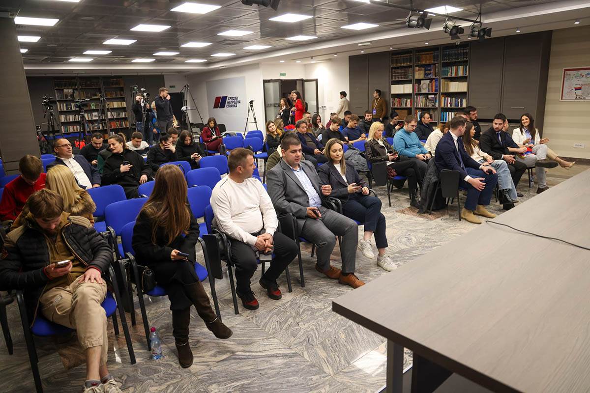 Srpska napredna stranka 6.jpg