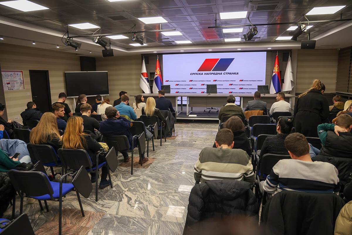 Srpska napredna stranka 5.jpg