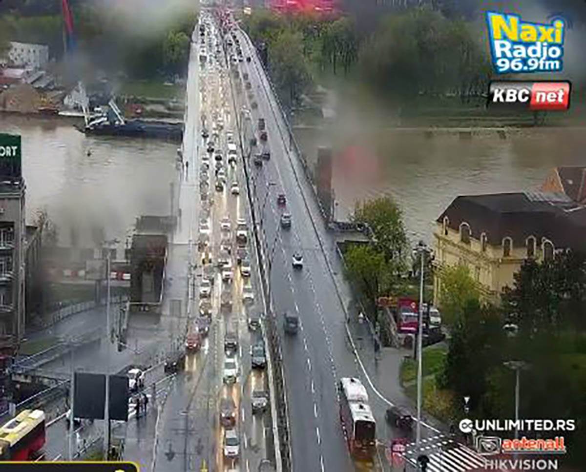 Popodnevni špic u Beogradu (2).jpg