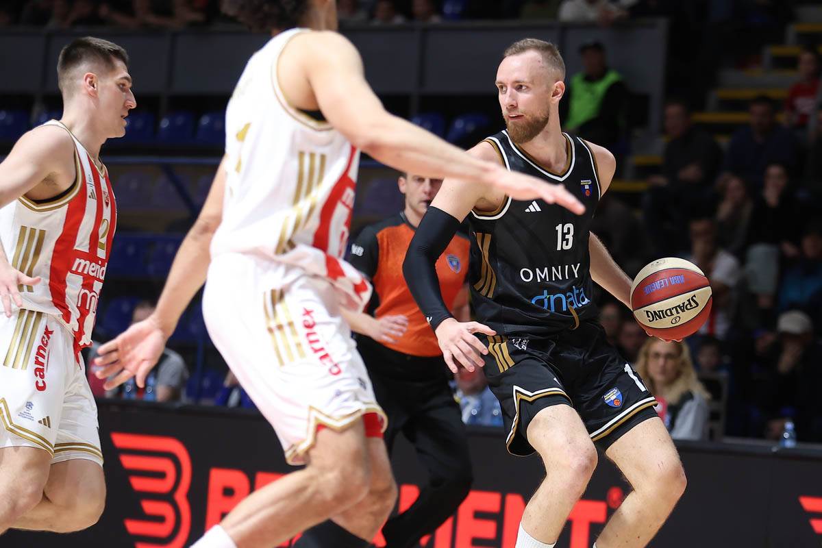 Crvena Zvezda - Dubai (1).jpg