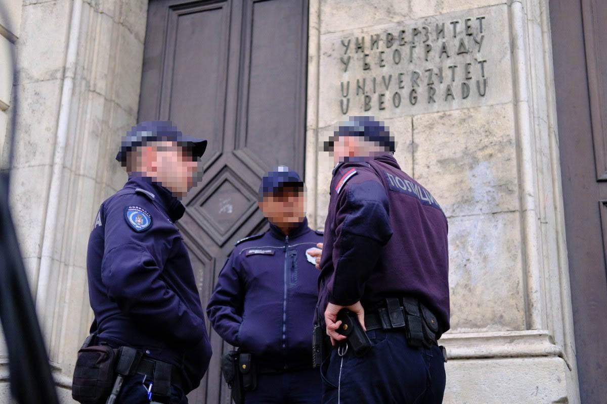 Protest ispred Rektorata (6).jpg