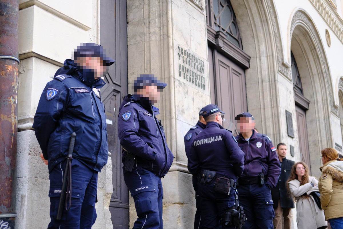 Protest ispred Rektorata (9).jpg