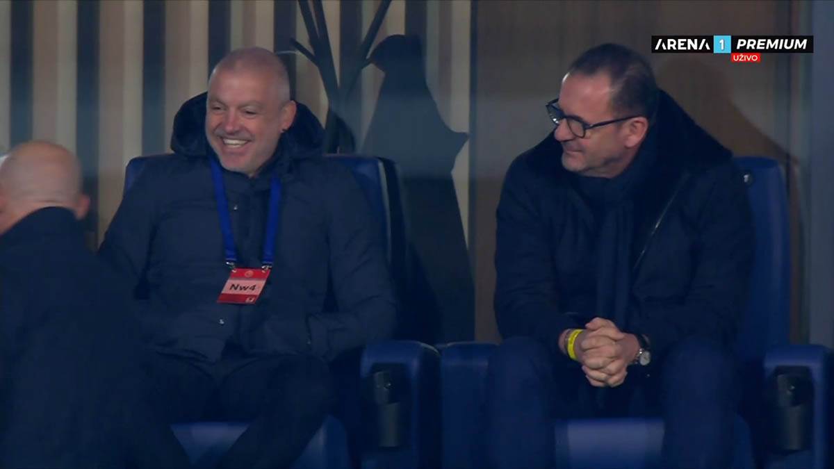 Dejan Stanković i Peđa Mijatović na meču Srbija - Saudijska Arabija (3).jpg