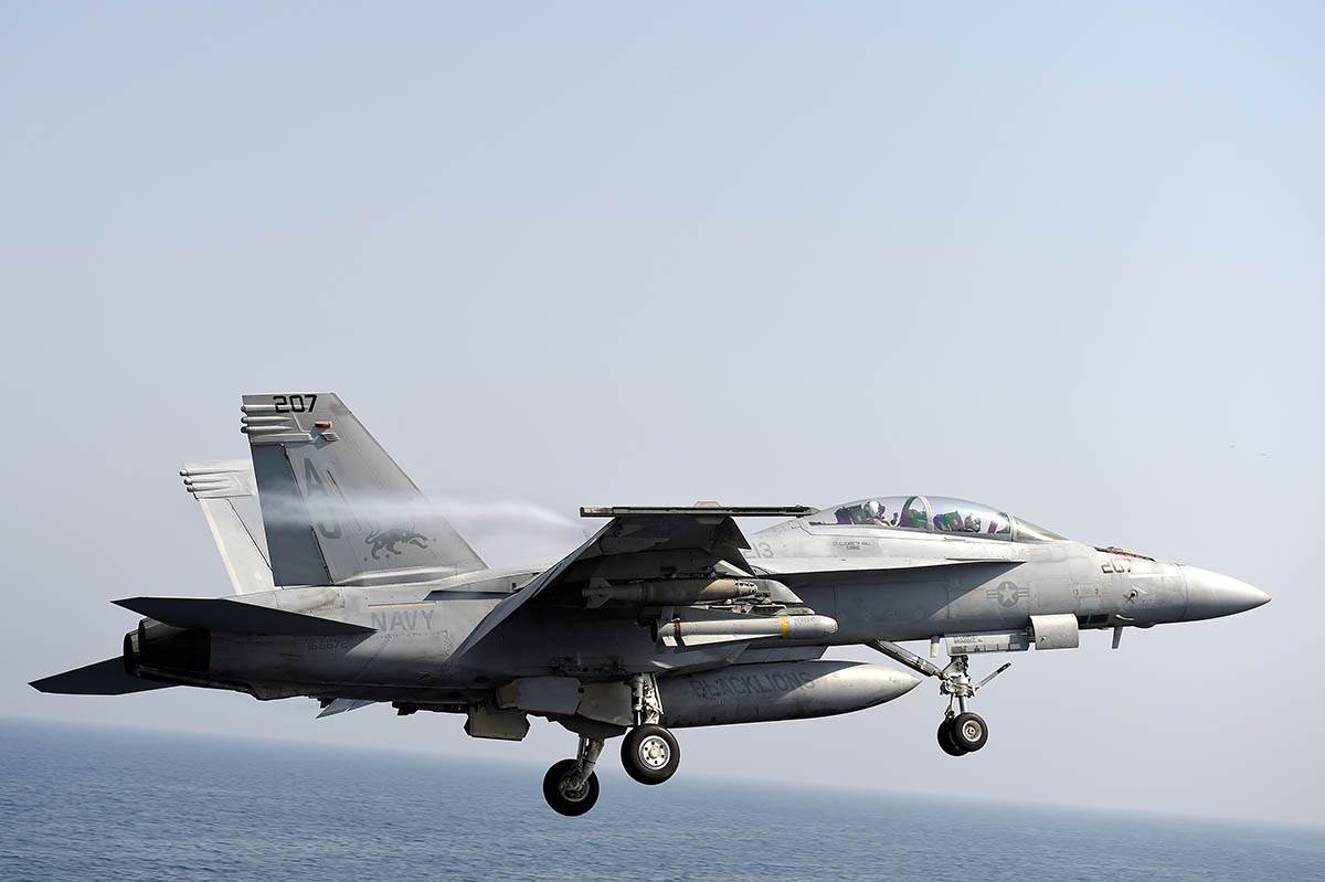 USS George HW Bush (7).jpg