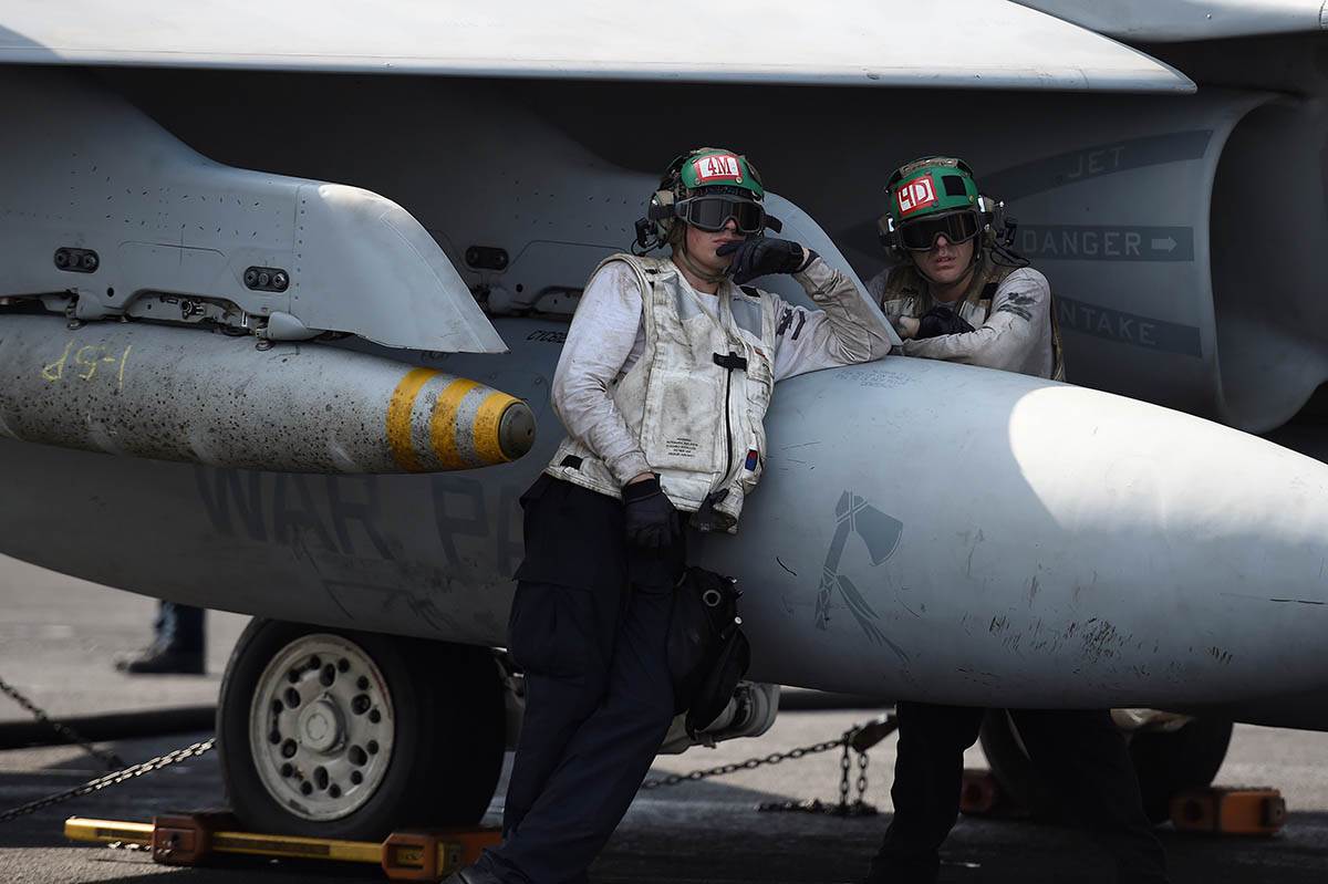 USS George HW Bush (1).jpg