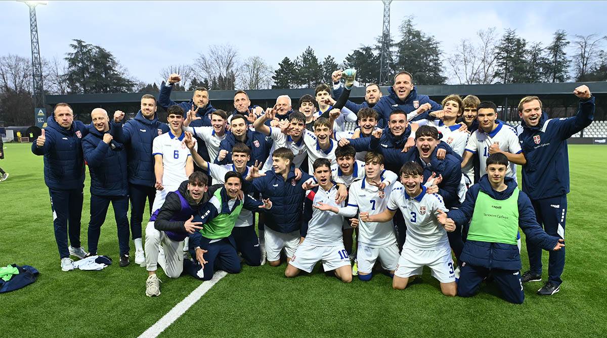 mladi fudbaler U17 Srbije (6).jpg
