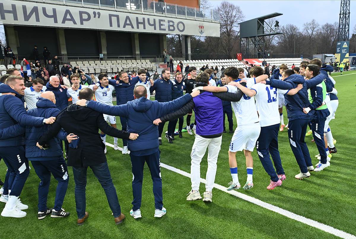 mladi fudbaler U17 Srbije (11).jpg