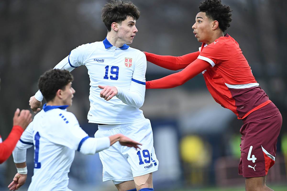 Mladi fudbaler U17 Srbije (9).jpg