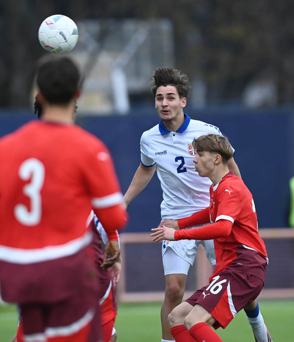 Mladi fudbaler U17 Srbije (12).jpg
