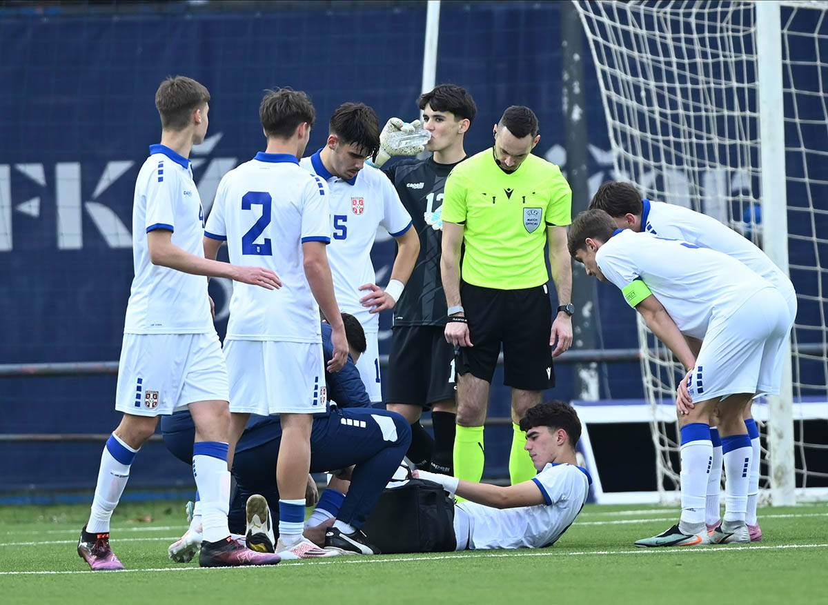 Mladi fudbaler U17 Srbije (16).jpg
