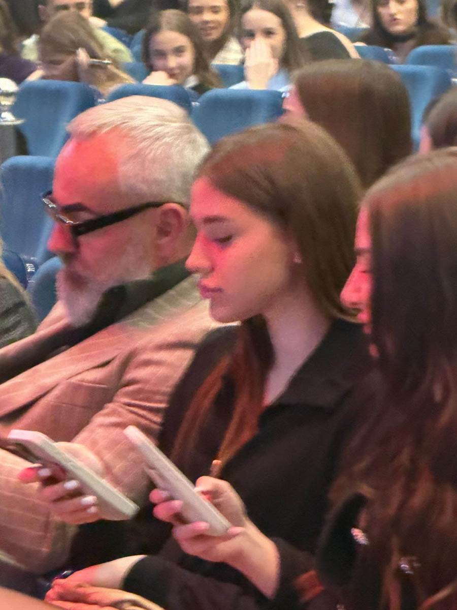 Lara Čolić na koncertu Jakova Jozinovica Snimili smo Colinu naslednicu u prvom redu (4).jpg