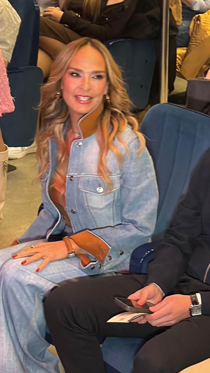 Marijana Mateus u prvom redu Sve oči uprte u poznatu Srpkinju na koncertu Jakova Jozinovica (4).jpg