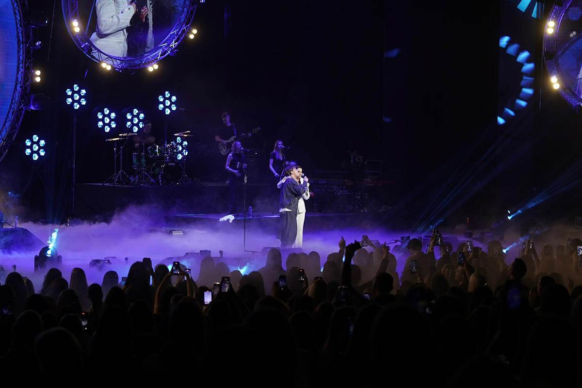 Nina Badrić gost na koncertu Jakova Jozinovića (1).jpg