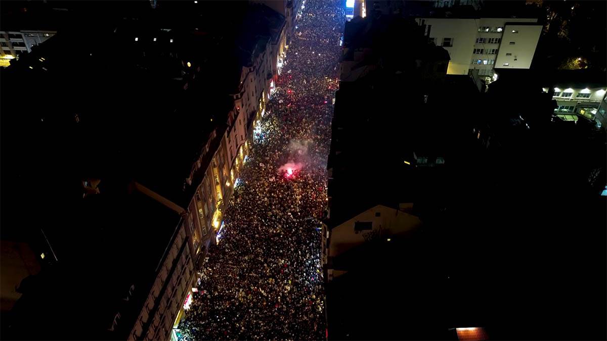 sarajevo doček fudbalera (3).jpg