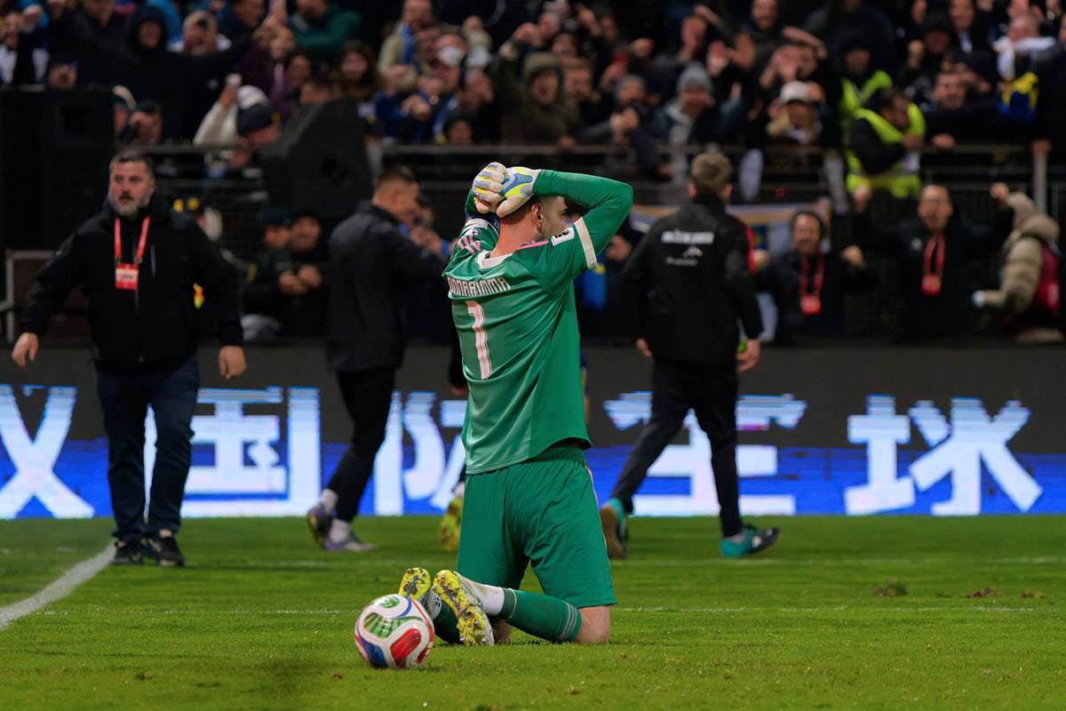 Tuga fudbalera Italije posle BiH (2).jpg