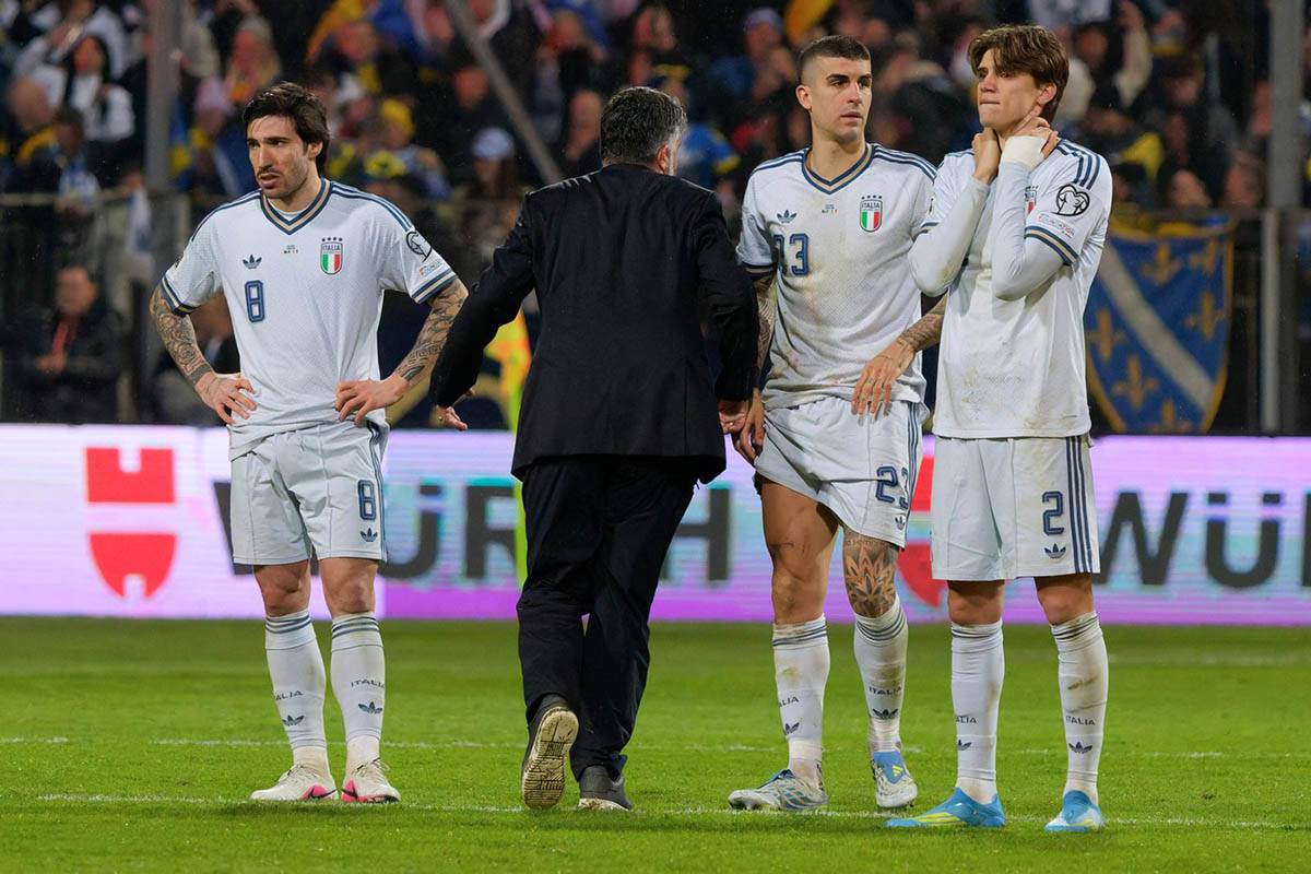 Tuga fudbalera Italije posle BiH (3).jpg