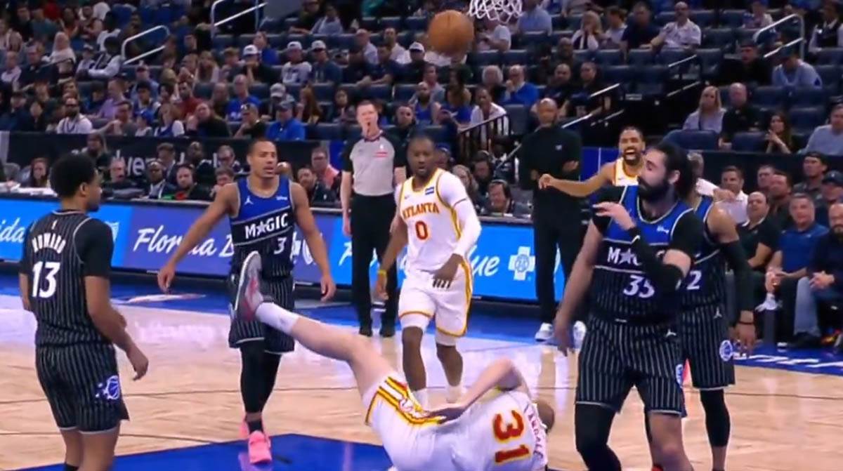 Goga Bitadze povredio Džeka Lendejla (15).jpg