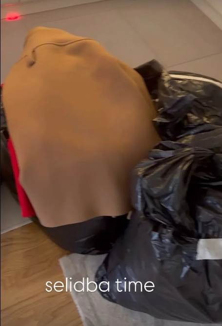 Kristijan pušten iz pritvora, Kristina odmah krenula da se pakuje: Objavila snimak s Voždovca, stvari u kesama za đubre