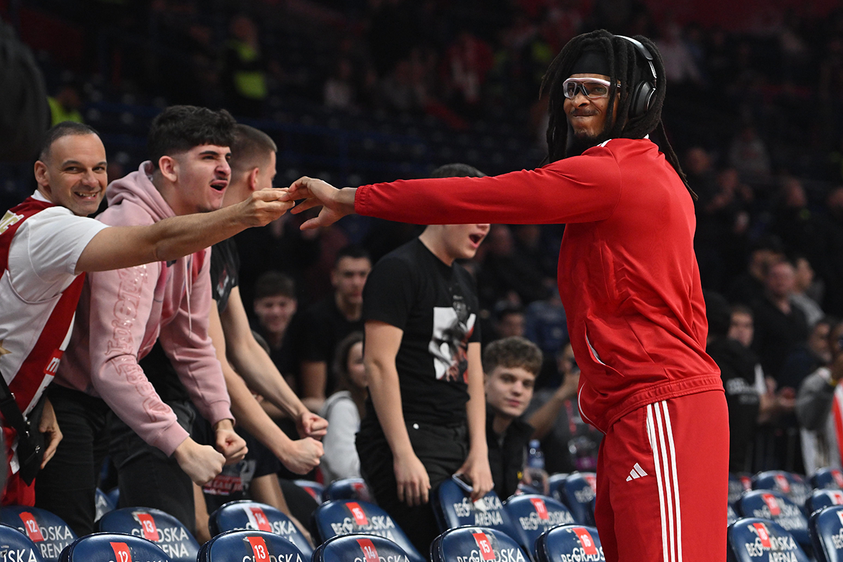 KK Crvena zvezda Partizan derbi (12).png