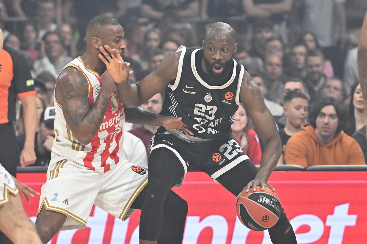 Crvena zvezda - Partizan (13).png
