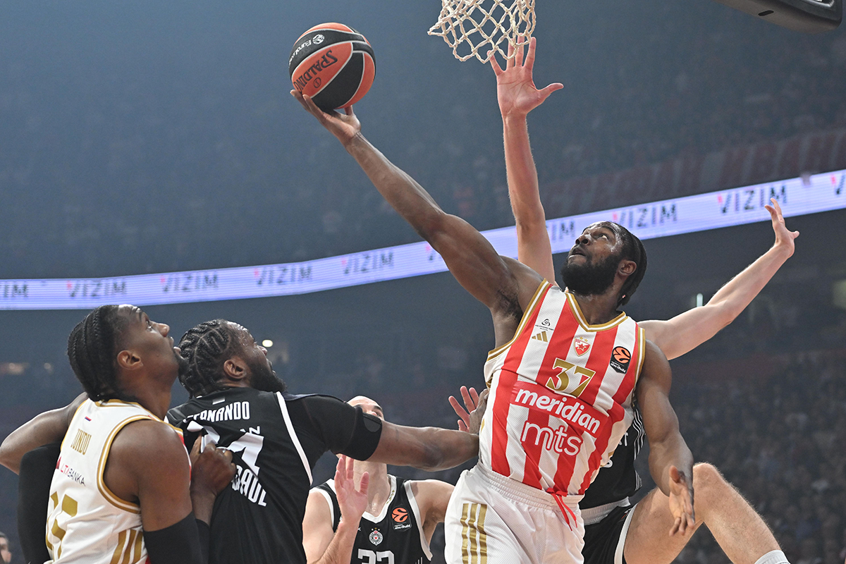 Partizan - Crvena zvezda (12).png