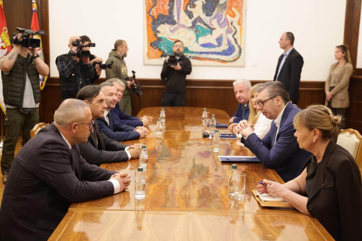 Konsultacije Aleksandra Vučića sa predstavnicima stranaka (4).jpg