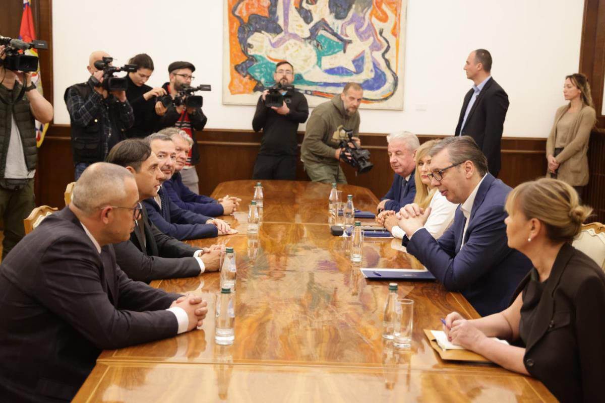 Konsultacije Aleksandra Vučića sa predstavnicima stranaka (5).jpg