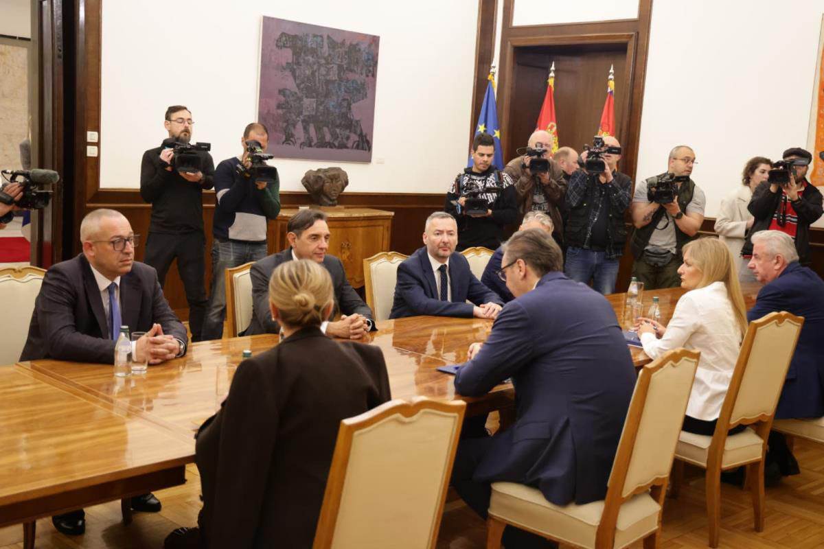 Konsultacije Aleksandra Vučića sa predstavnicima stranaka (7).jpg