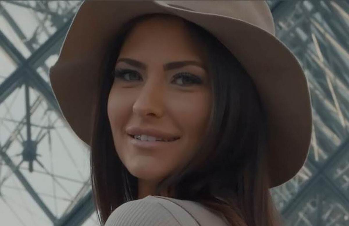 Navodno se pojavila na intimnom snimku, bila u braku sa pevačem: Evo kako je voditeljka "Pinka" nekada izgledala