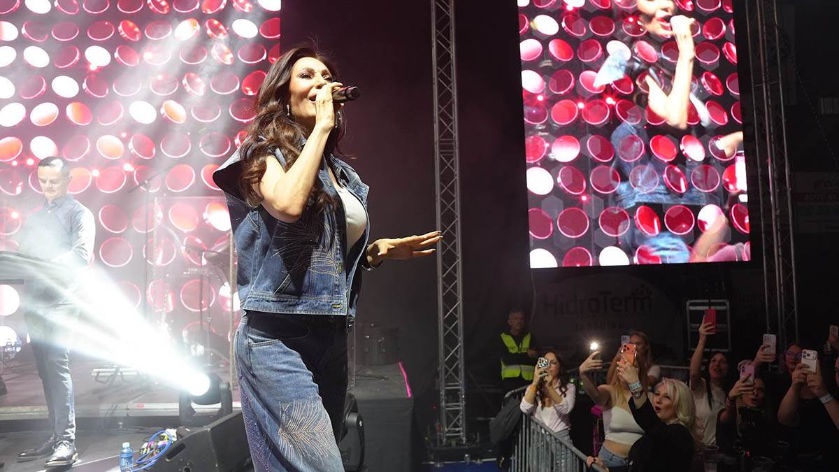 Ceca Ražnatović koncert u Jagodini (12).jpg