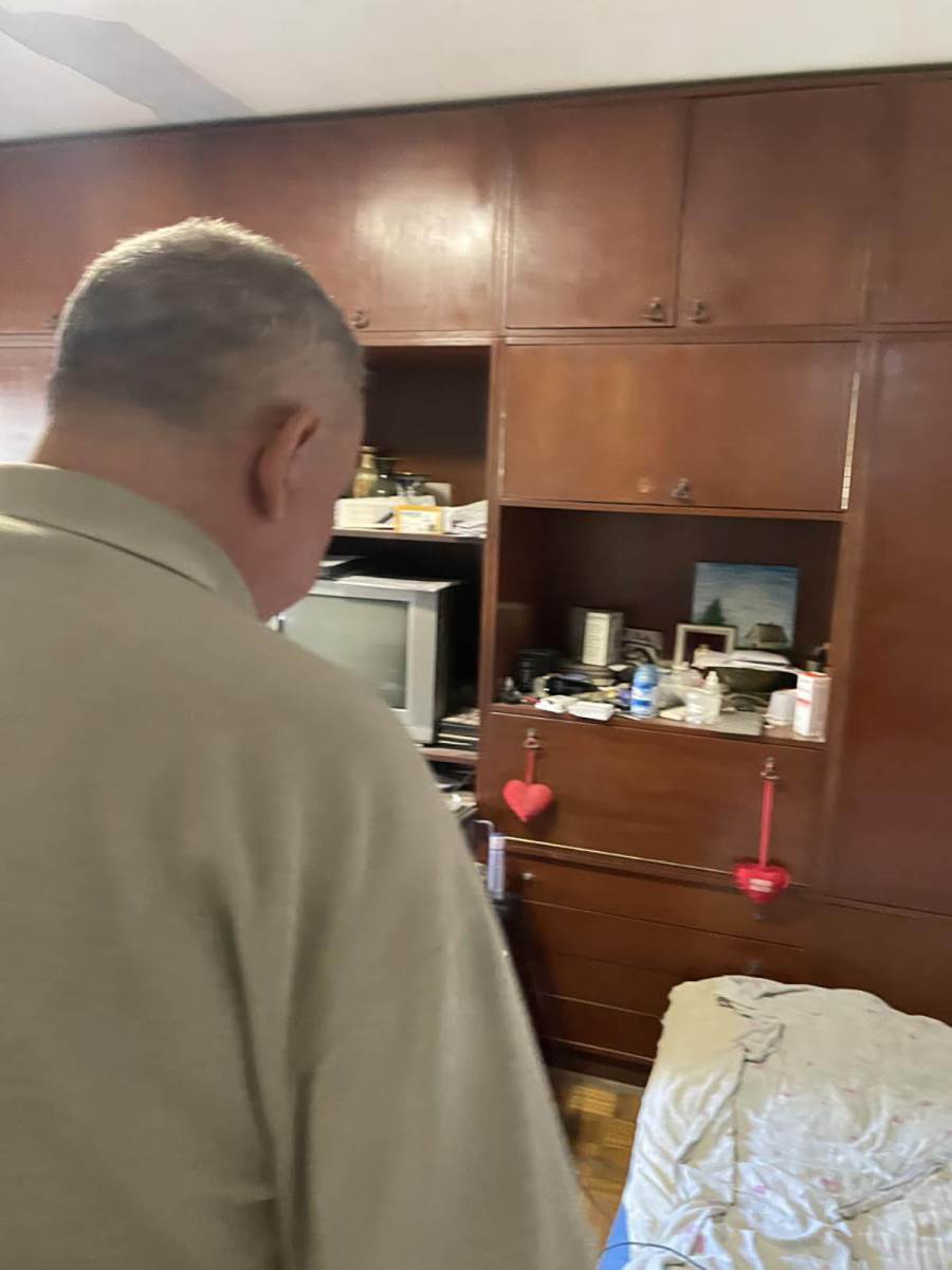 Kristijan Golubović pomaže dečku Stele Savić (7).jpg