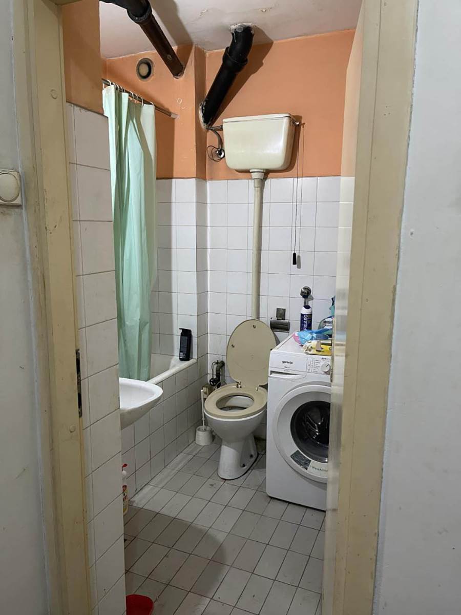 Kristijan Golubović pomaže dečku Stele Savić (11).jpg