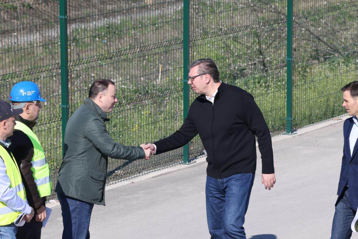 Vučić obilazi gradilište EXPO 2027 (3).jpg