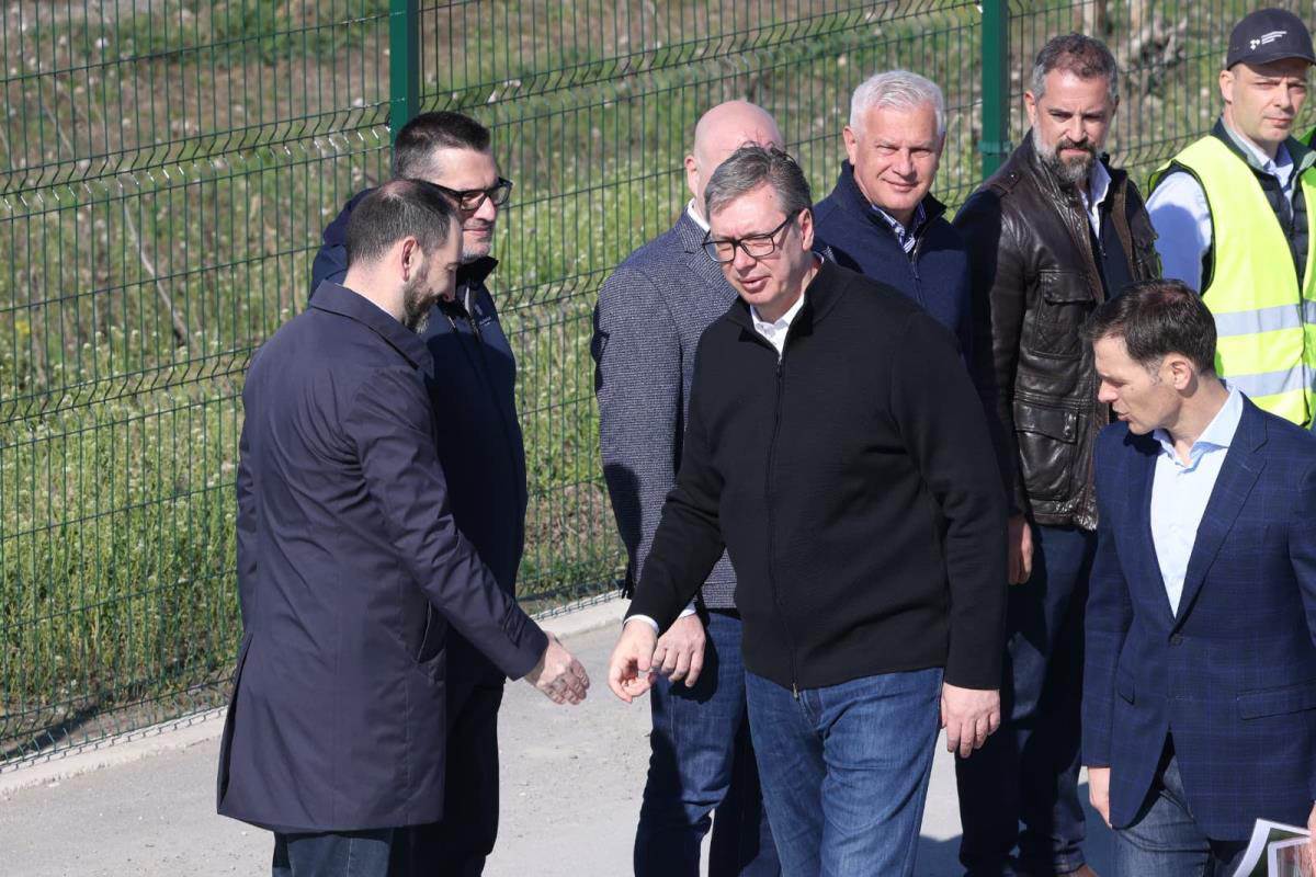 Vučić obilazi gradilište EXPO 2027 (6).jpg