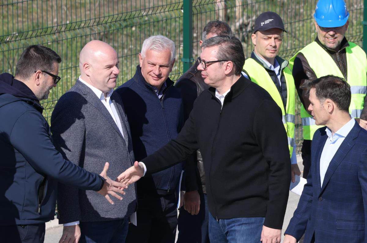 Vučić obilazi gradilište EXPO 2027 (7).jpg