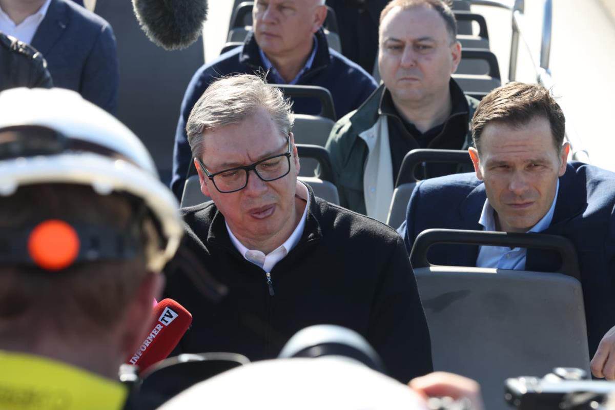 Vučić obilazi gradilište EXPO 2027 (15).jpg