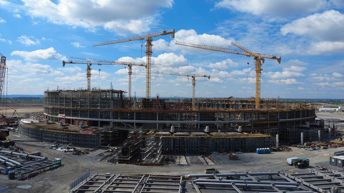 nacionalni stadion u  Surčinu (4).jpg