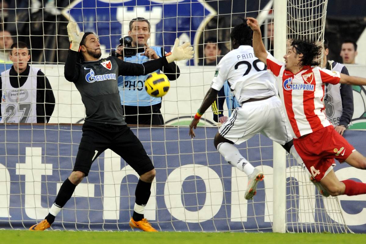 Napadač Partizana Princ Tejgo.