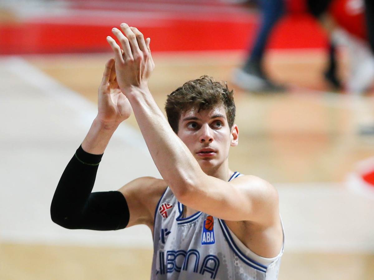 Hrvatski košarkaš Roko Prkačin.