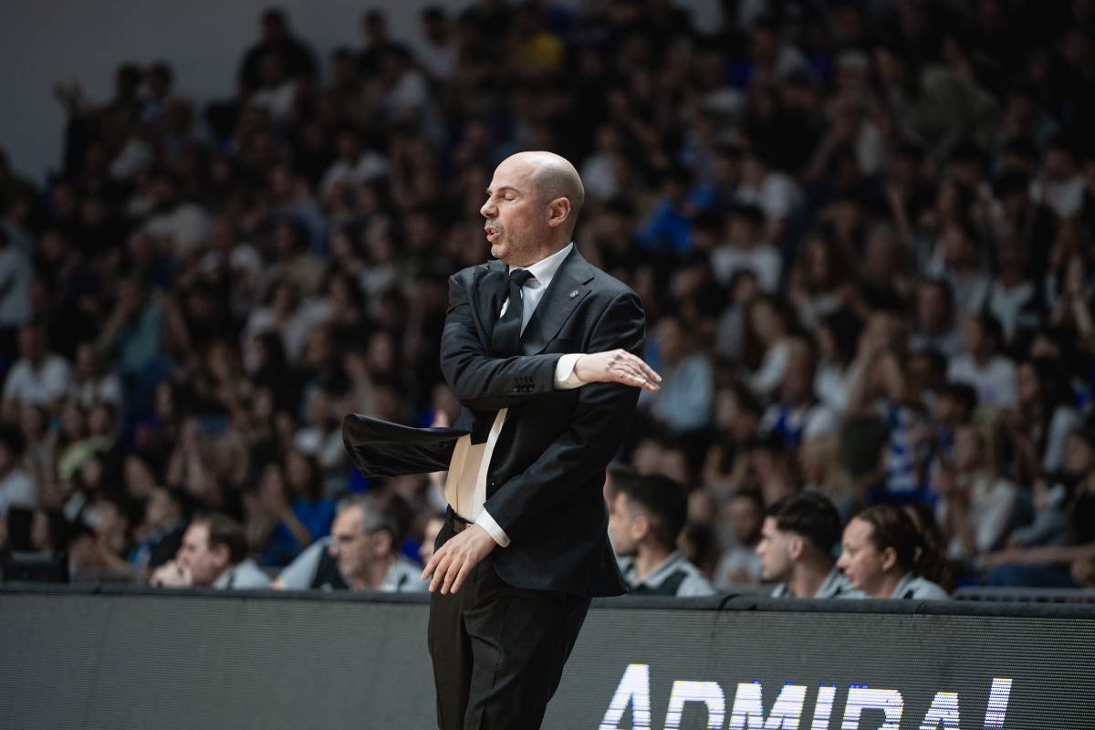 Đoan Penjaroja ljutito reaguje na utakmici Budućnost Partizan