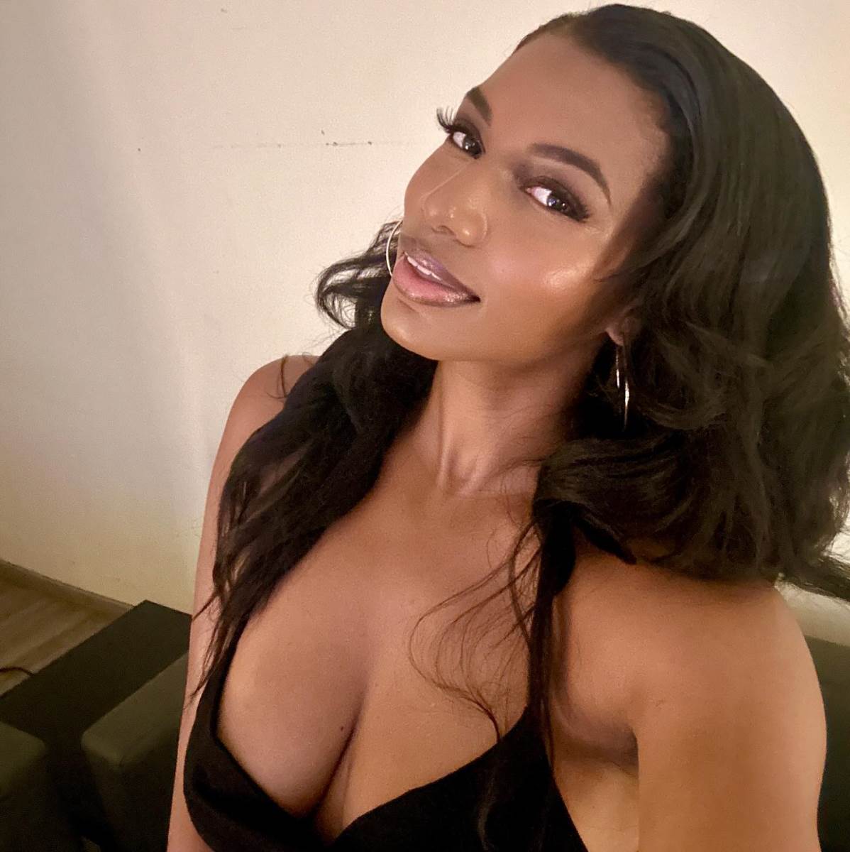 Najlepša NBA voditeljka Tejlor Ruks pozira u donjem vešu