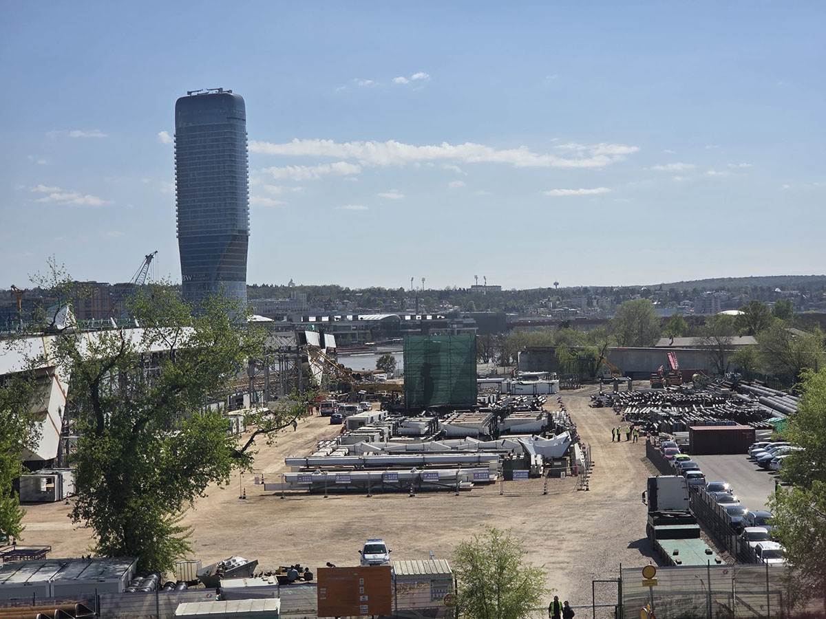 Pao kran na gradilistu ispod brankovog (1).jpg