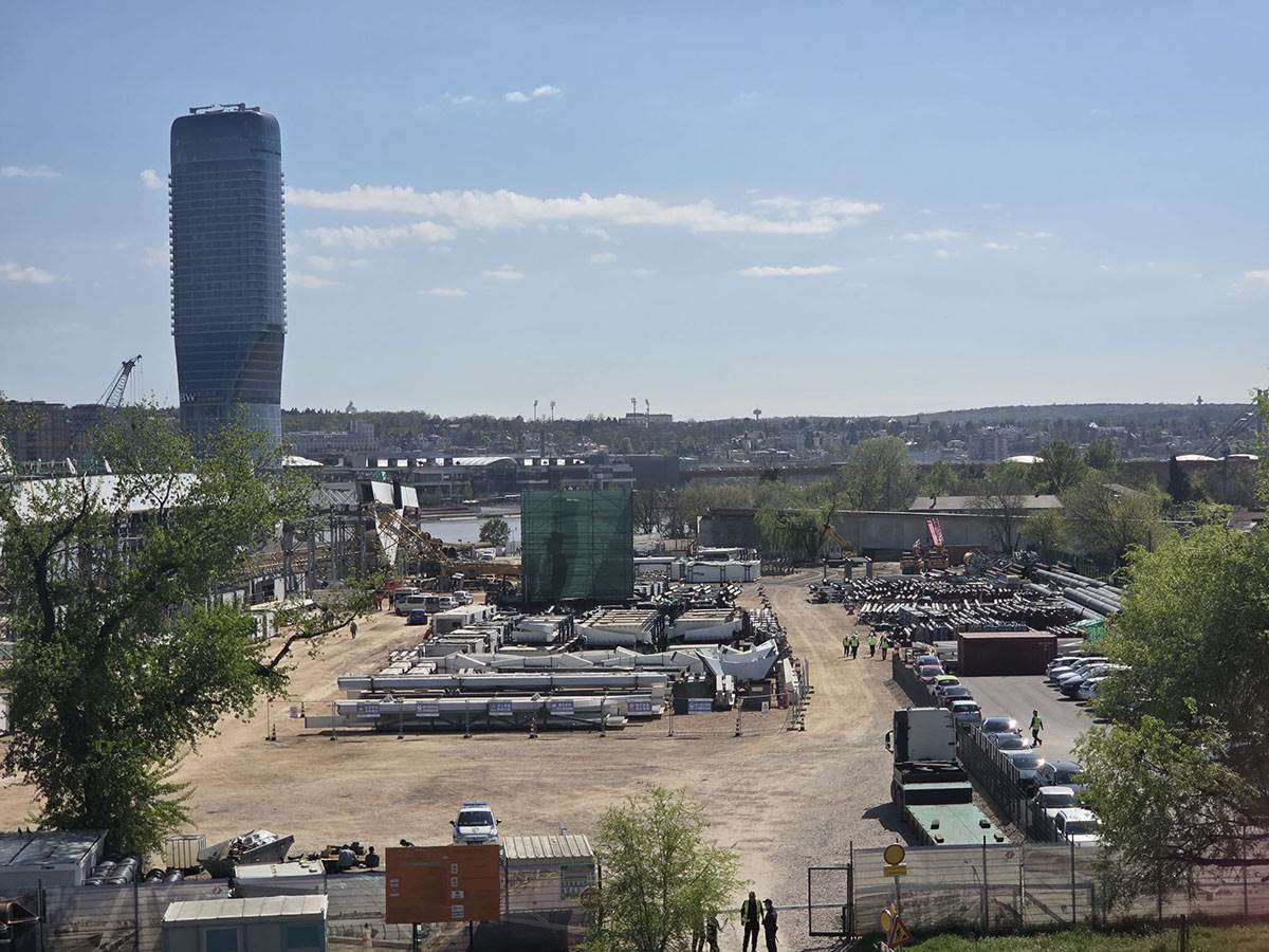 Pao kran na gradilistu ispod brankovog (4).jpg