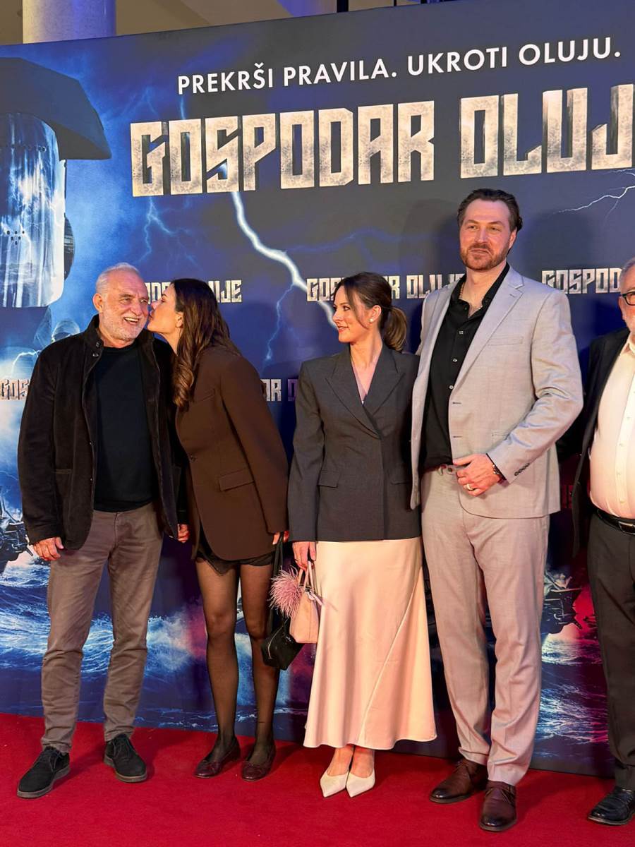 Lazar Ristovski i Anica Lazic (2).jpg