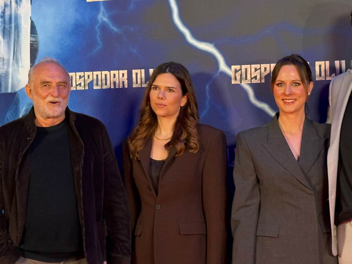 Lazar Ristovski i Anica Lazic (7).jpg