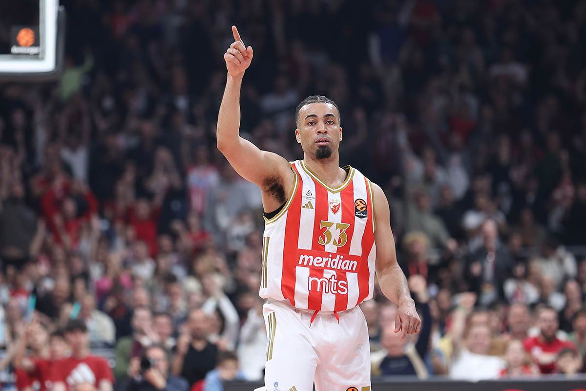 Crvena zvezda - Pariz (2).jpg