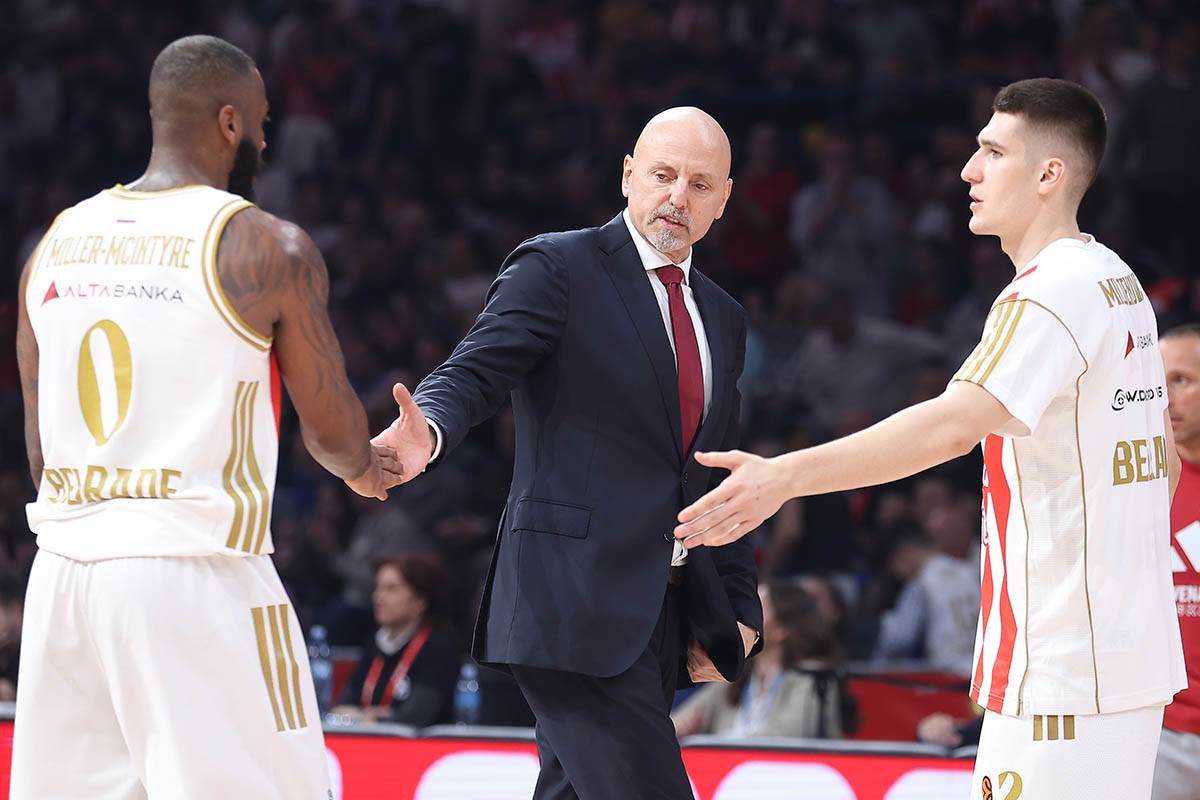 Crvena zvezda vs Pariz (19).jpg