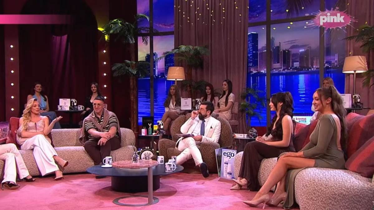 Luna Đogani Amidži šou 1.jpg