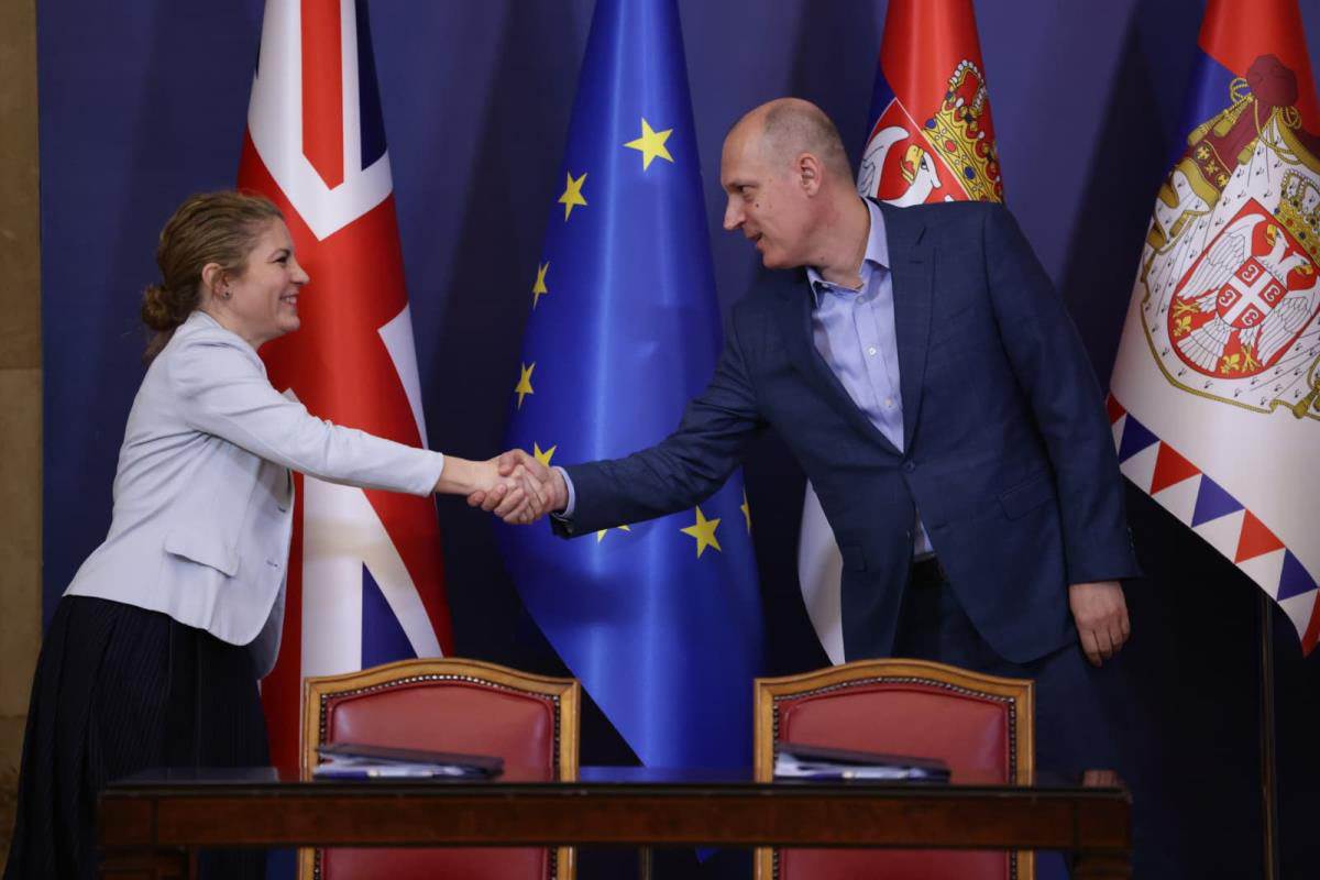 Potpisivanje ugovora RFZO i kompanije AstraZeneka (6).jpg